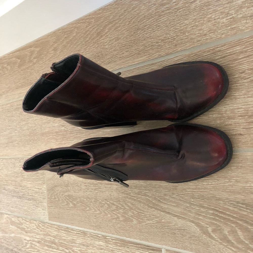 Burgundy block mid-shaft boots